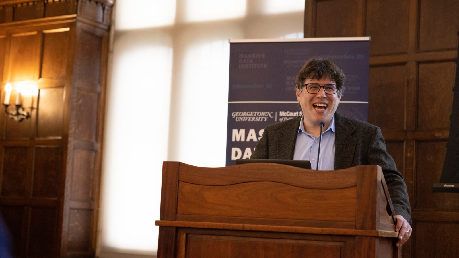 Matthew Salganik delivers the MDI Distinguished Lecture