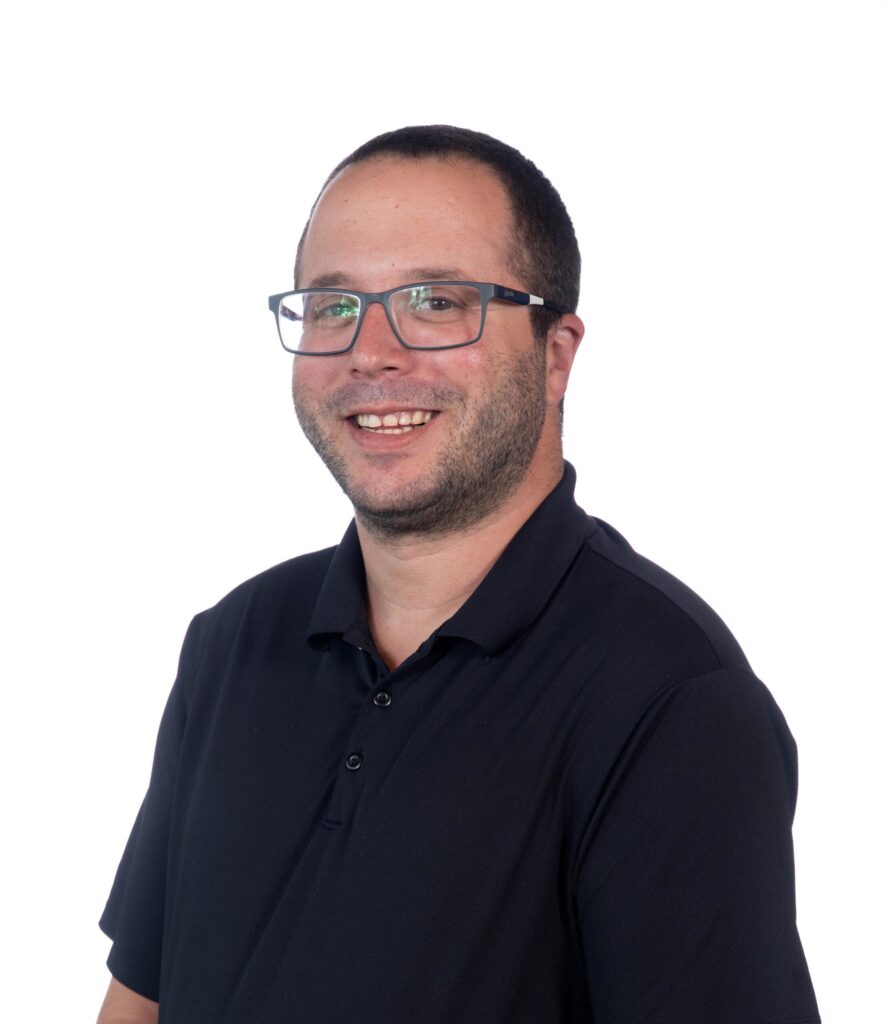 Headshot of Dan Honig